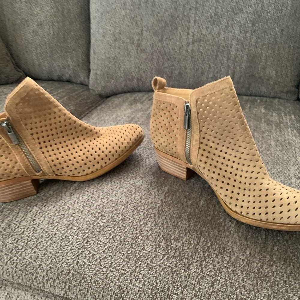 Lucky Booties 7 - image 4